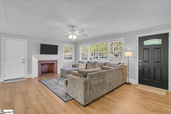 $215,000 | 703 Shands Street, Clinton, SC 29325