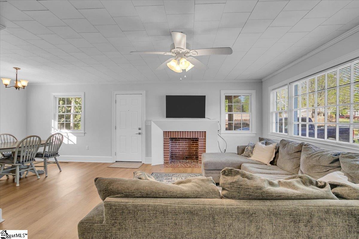 703 Shands Street Clinton, SC 29325 - Photo 6 of 48