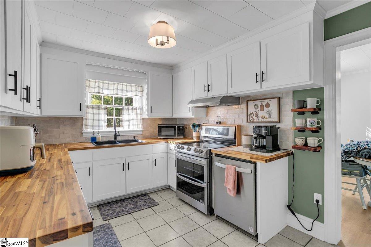 703 Shands Street Clinton, SC 29325 - Photo 9 of 48