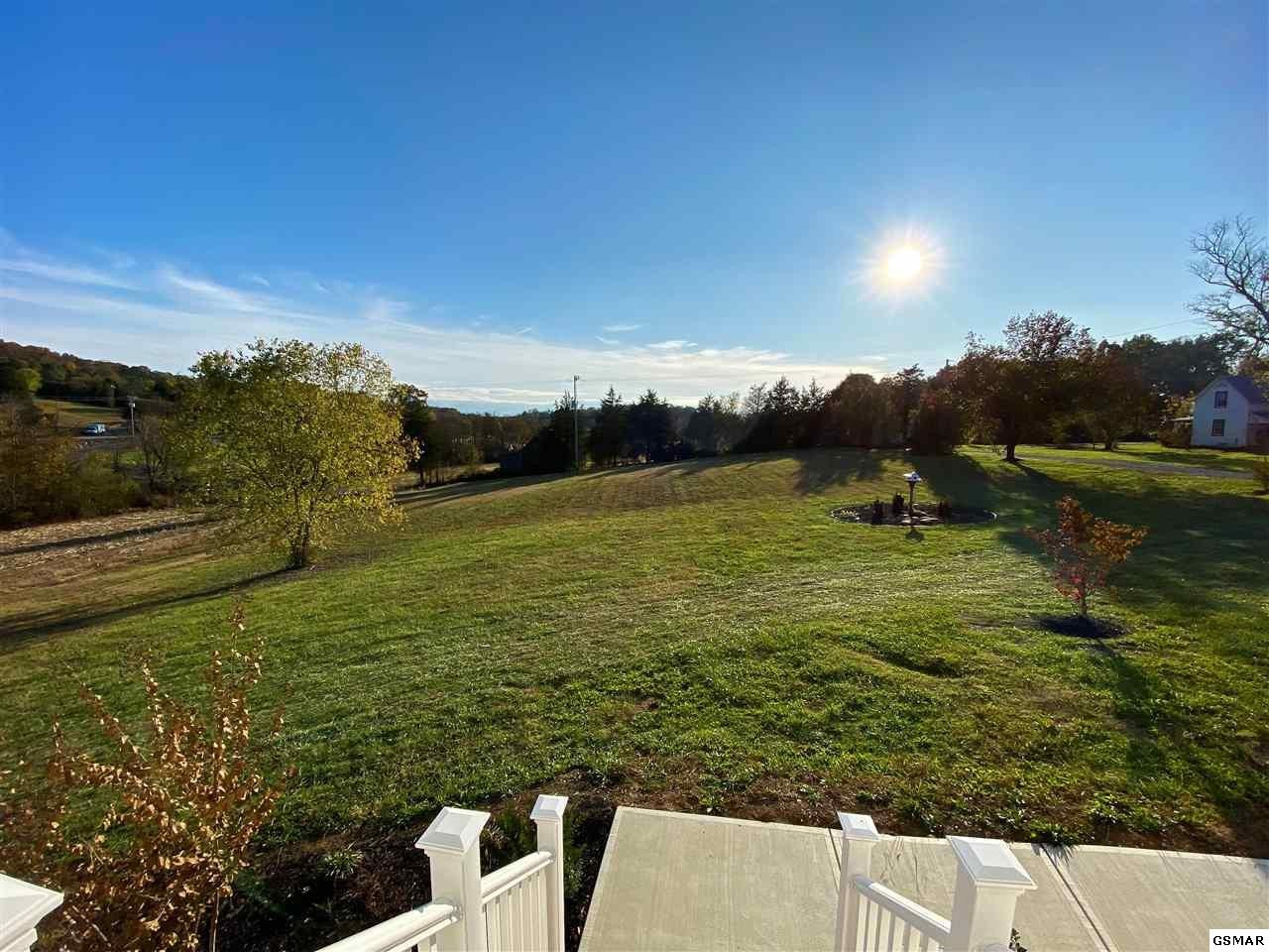 236 South Flat Creek Road Sevierville, TN 37876 - Photo 4 of 24