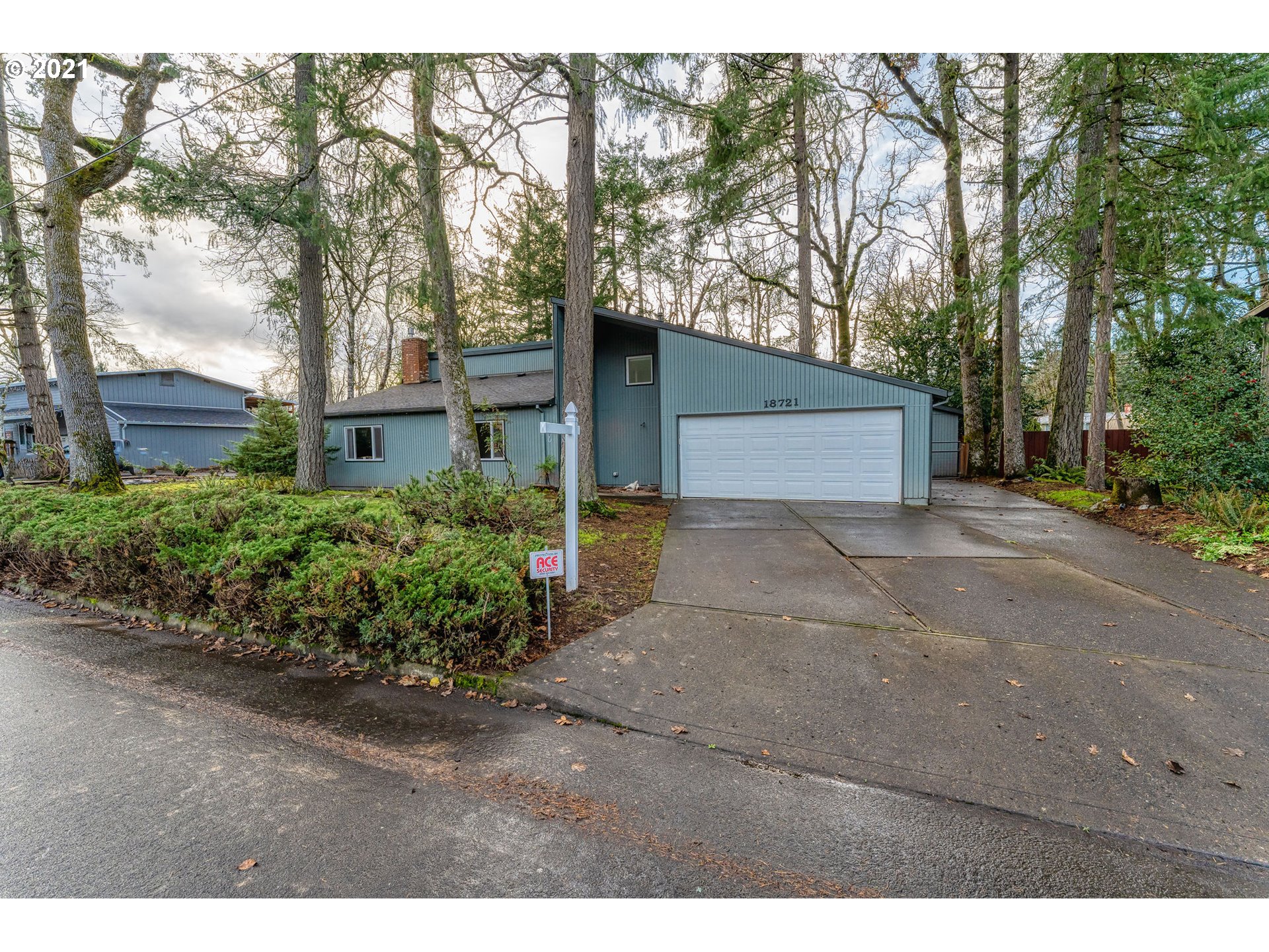 18721 Cook Street Oregon City, OR 97045 - Photo 1 of 25 Gallery Image 1