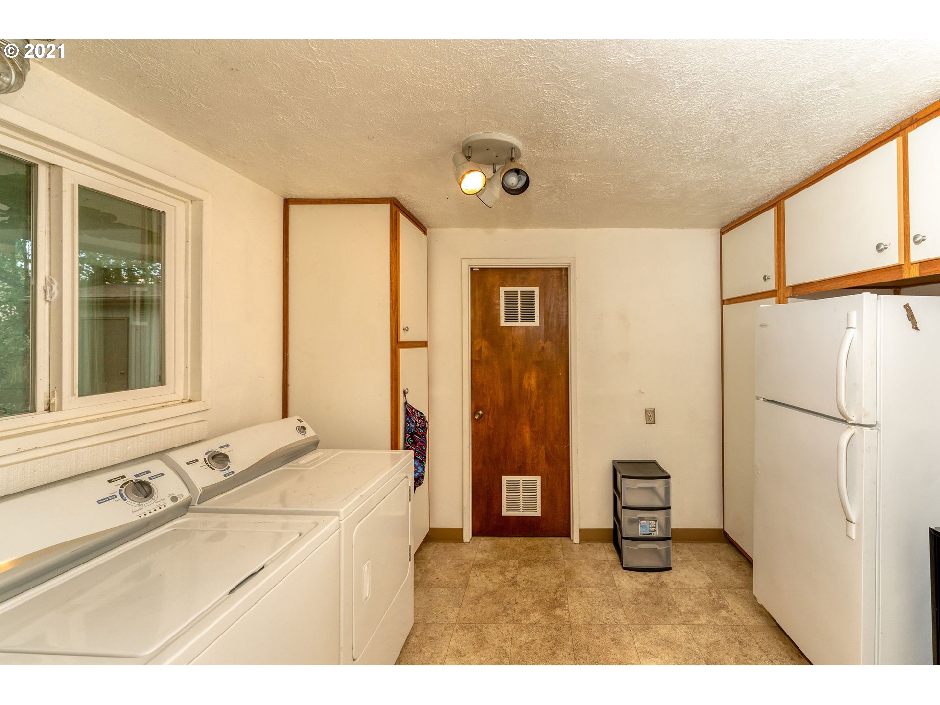 18721 Cook Street Oregon City, OR 97045 - Photo 11 of 25 Gallery Image 11