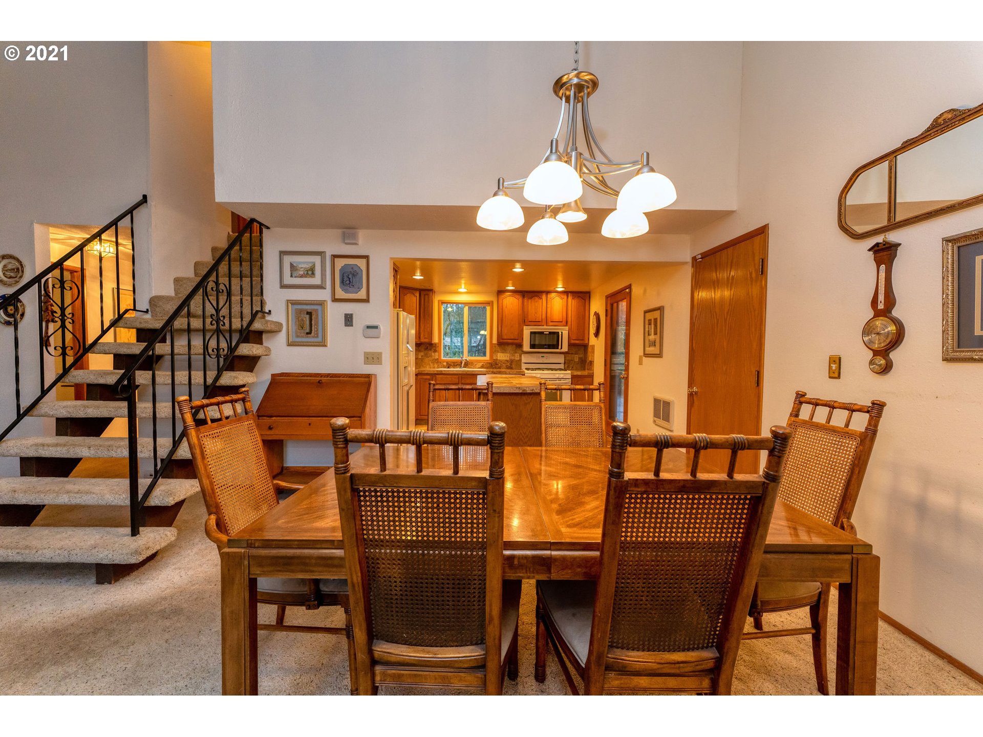 18721 Cook Street Oregon City, OR 97045 - Photo 6 of 25 Gallery Image 6