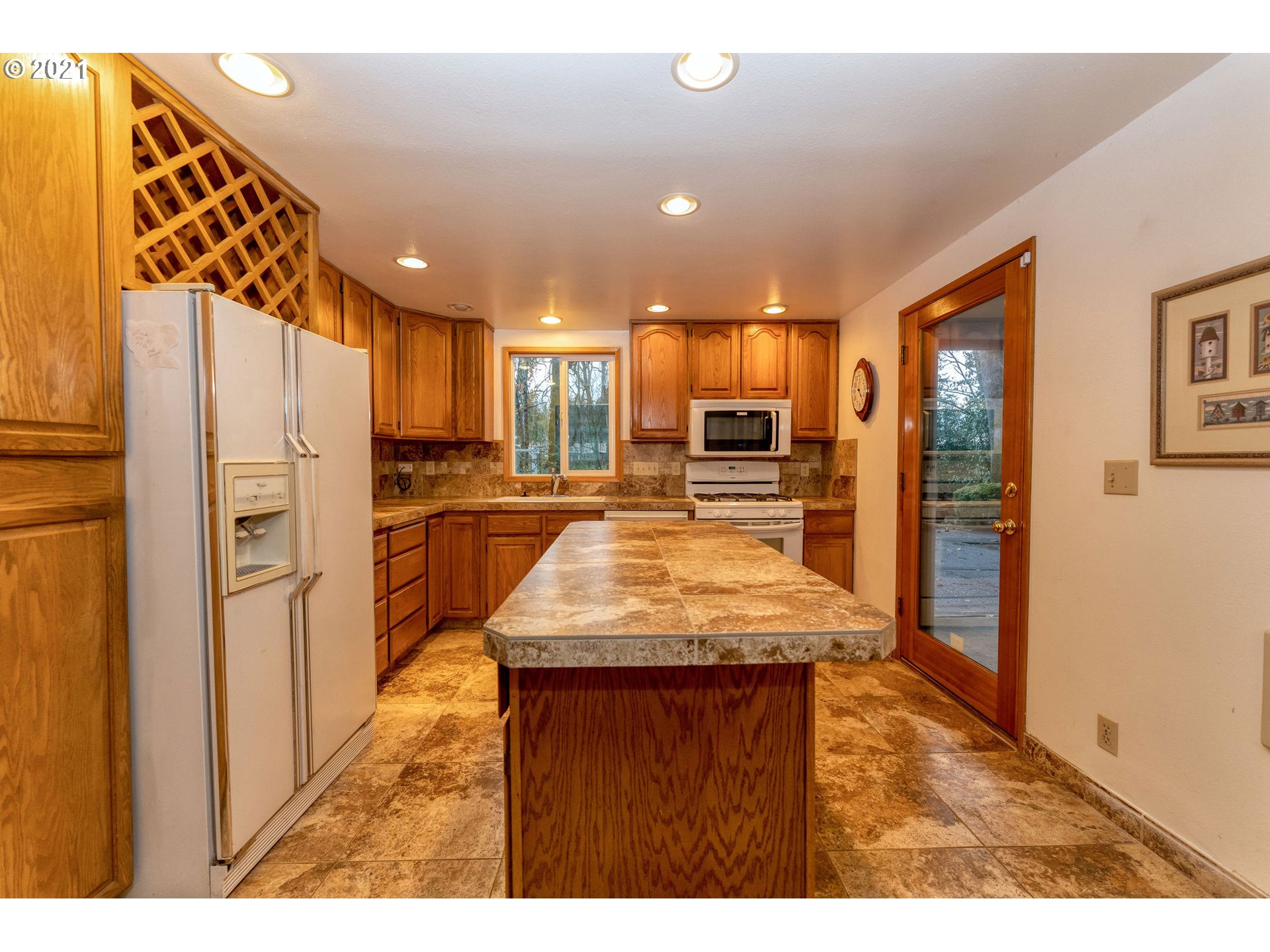 18721 Cook Street Oregon City, OR 97045 - Photo 7 of 25 Gallery Image 7