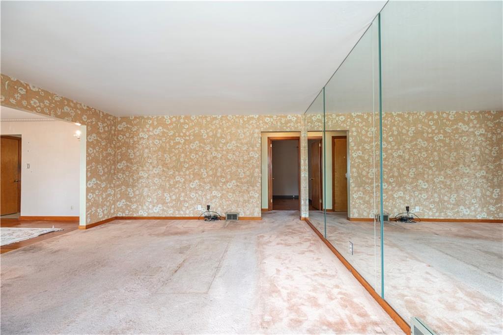 1321 Reeves Avenue Monessen, PA 15062 - Photo 4 of 41 Gallery Image 4
