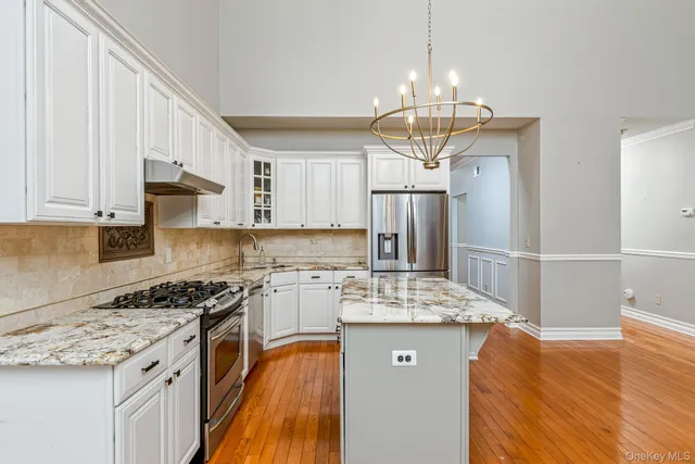 $650,000 | 45 Halley Lane, Miller Place, NY 11764