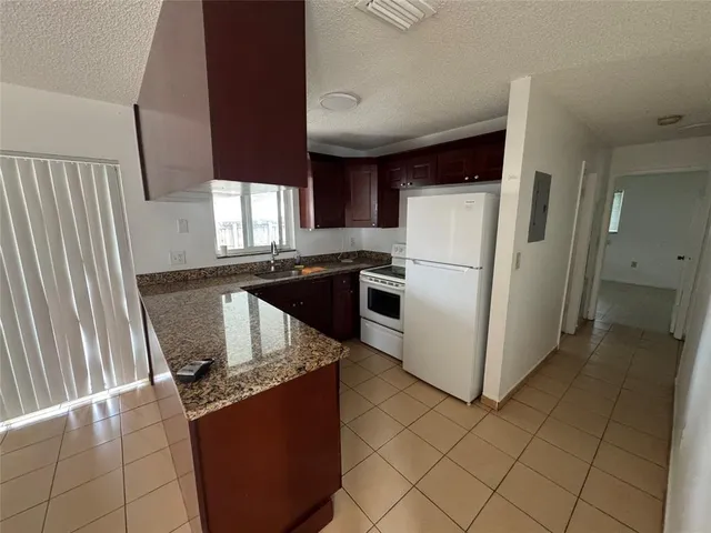 $1,900 | 2842 Southwest 36th Court, Miami, FL 33133