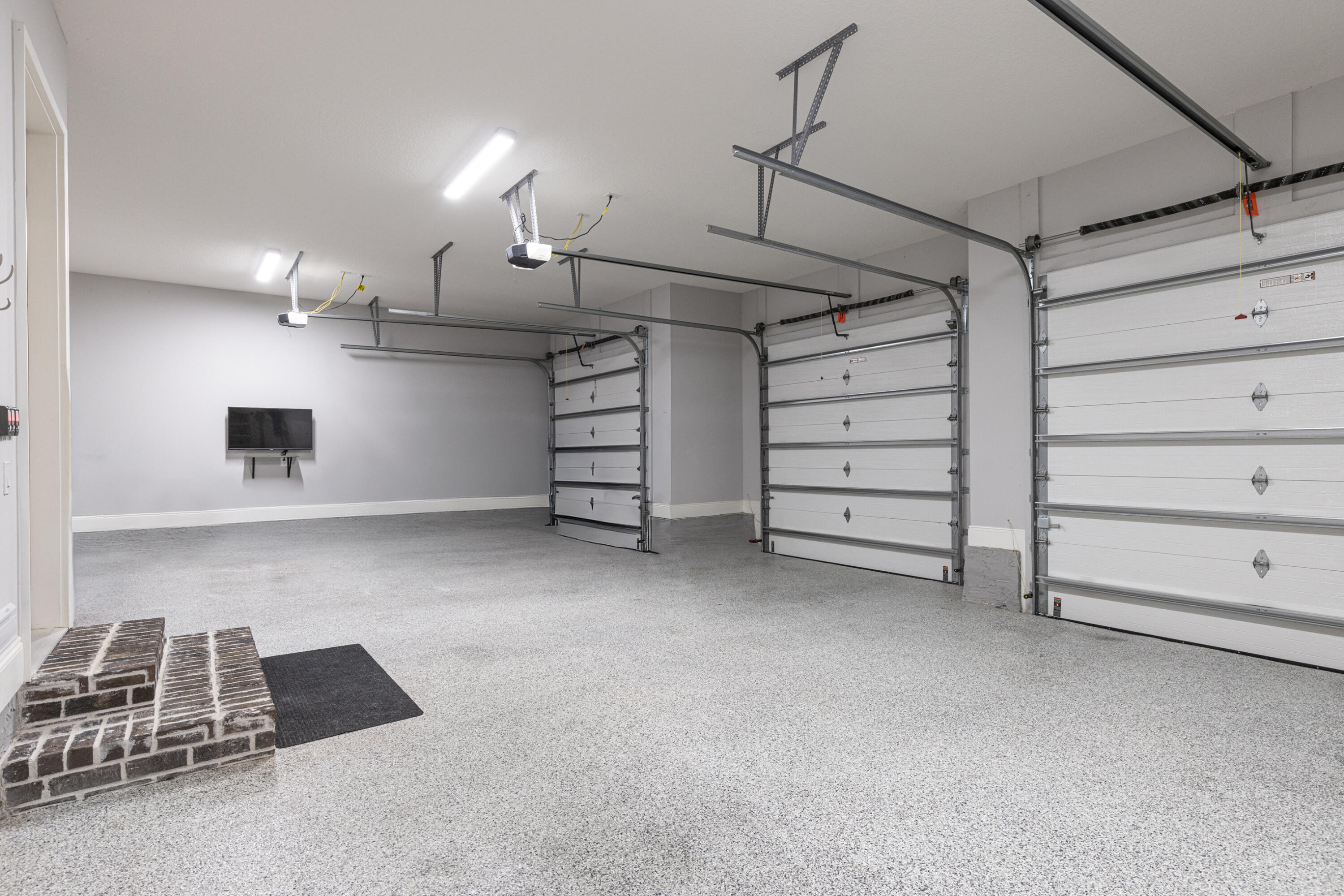 236 Revana Way Freeport, FL 32439 - Photo 52 of 96 Spacious 3-Car Garage
