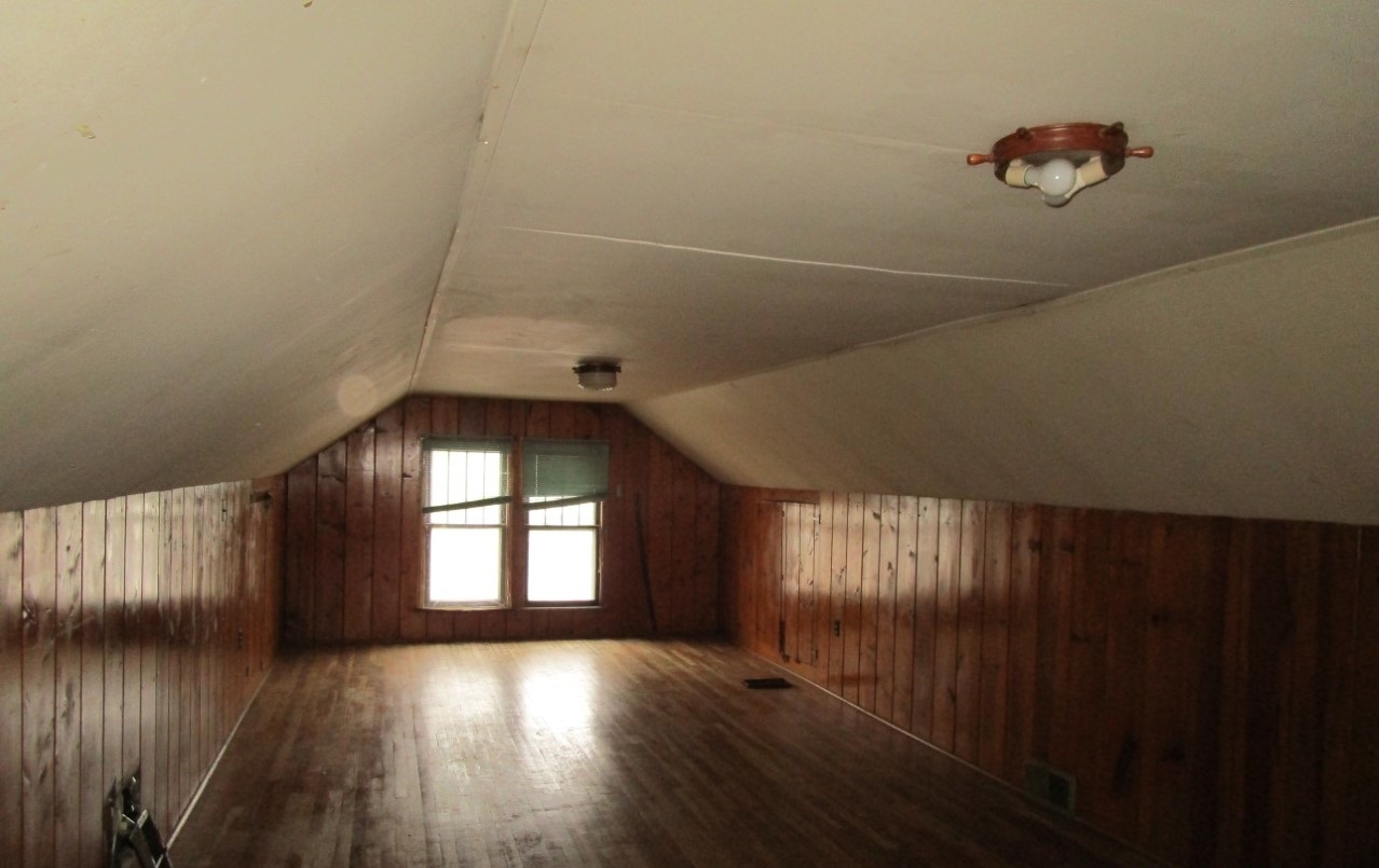 408 43rd Street Moline, IL 61265 - Photo 11 of 18