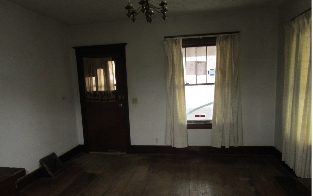 408 43rd Street Moline, IL 61265 - Photo 6 of 18