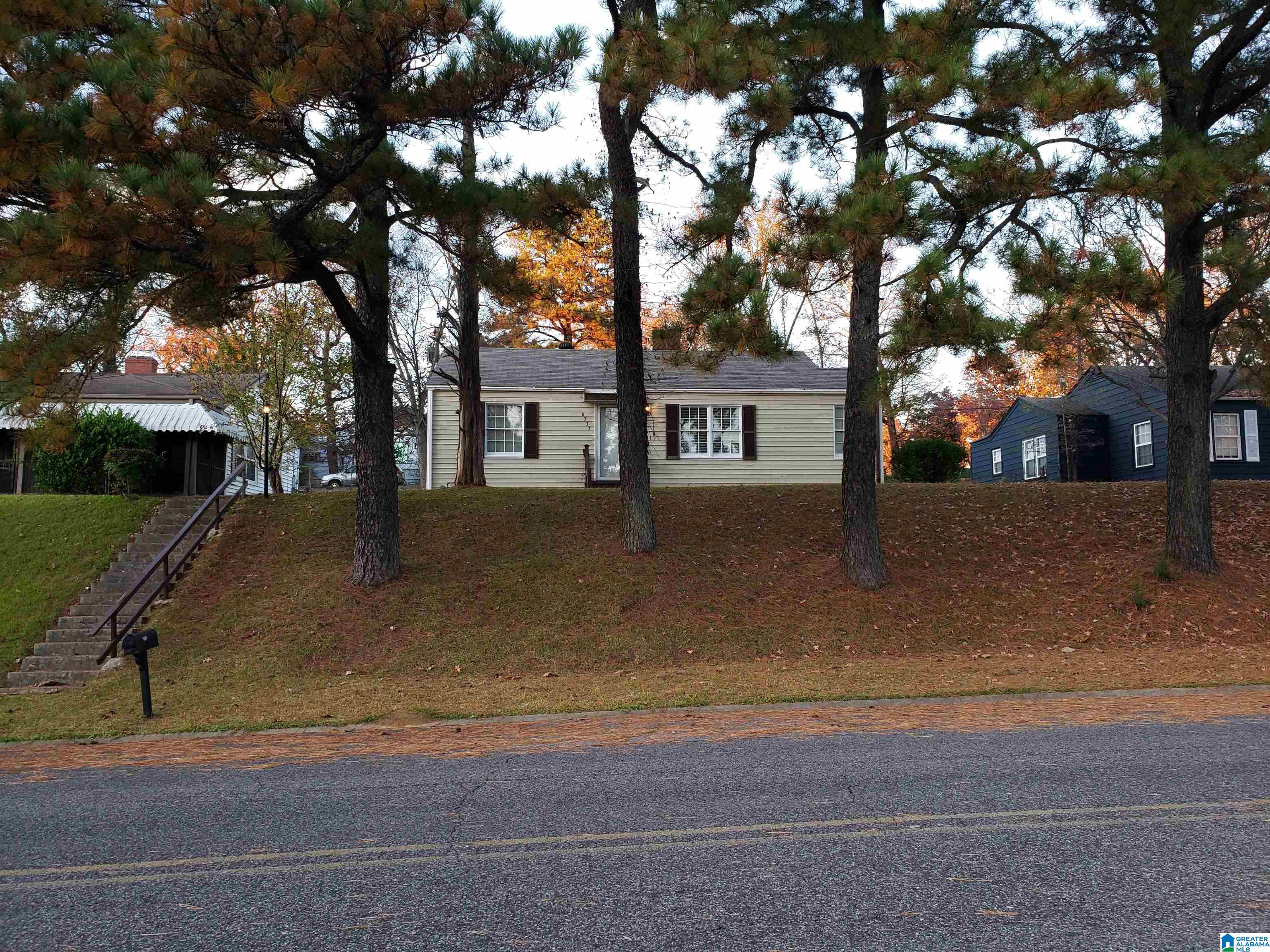 6737 Grasselli Road Fairfield, AL 35064 - Photo 3 of 25