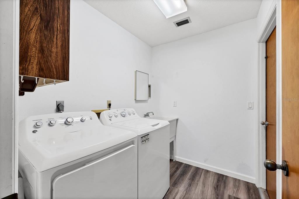 5833 Harrison Road Venice, FL 34293 - Photo 32 of 51