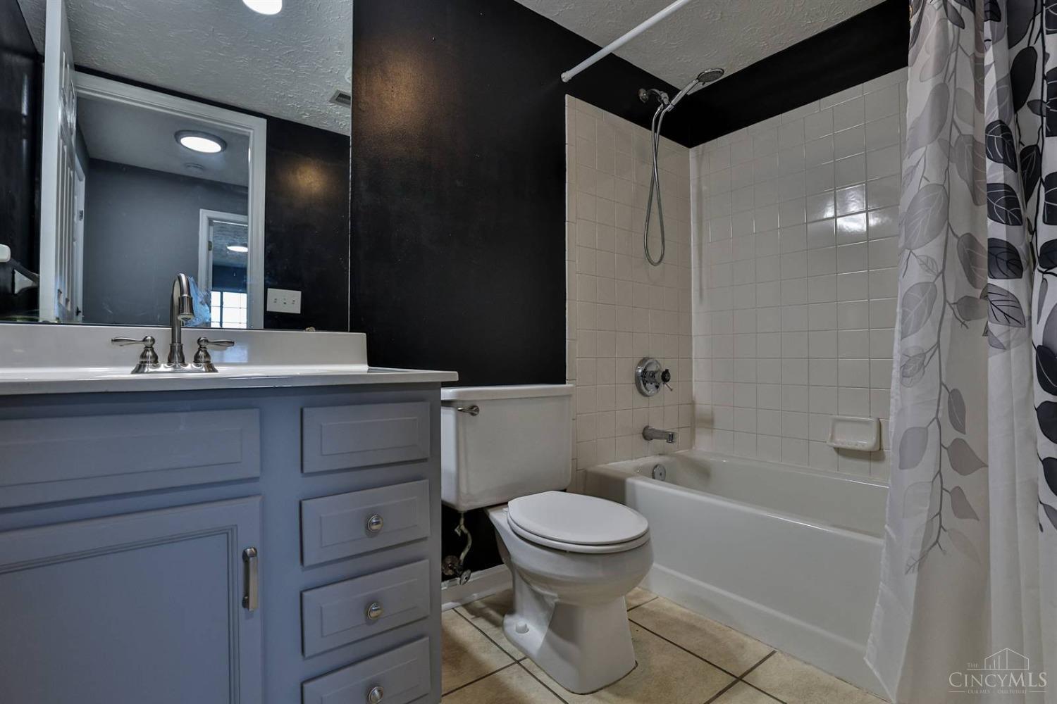 3543 Jessup Road, Unit 2D Cincinnati, OH 45239 - Photo 17 of 19