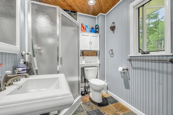 $599,900 | 185 Lakeside Landing Road, Glenburn, ME 04401