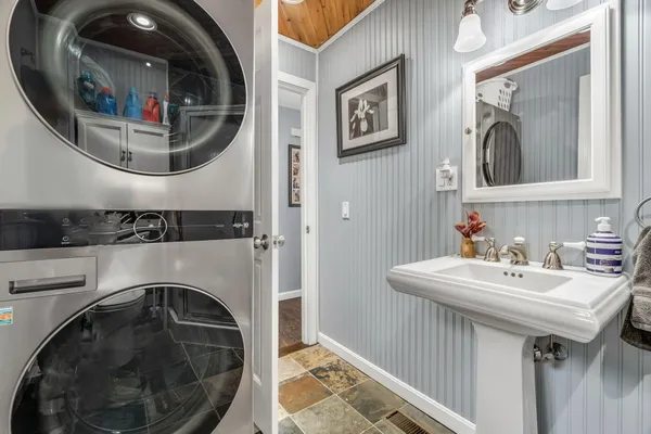 $599,900 | 185 Lakeside Landing Road, Glenburn, ME 04401