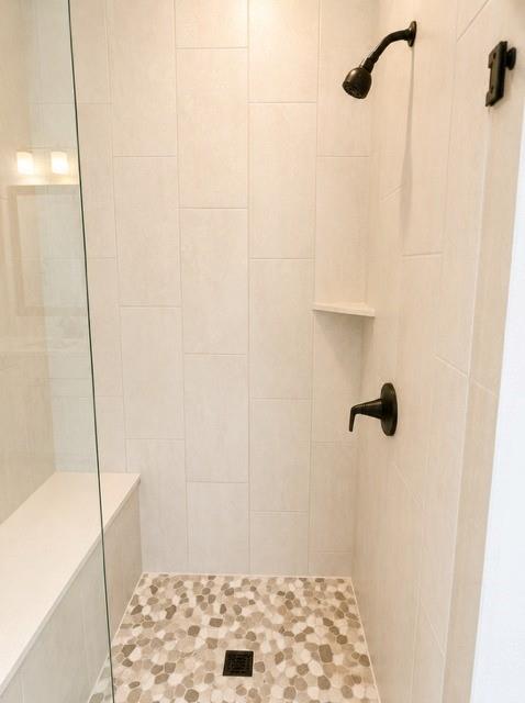 3227 Fisher Road Rockwall, TX 75032 - Photo 14 of 31 Falls Shower