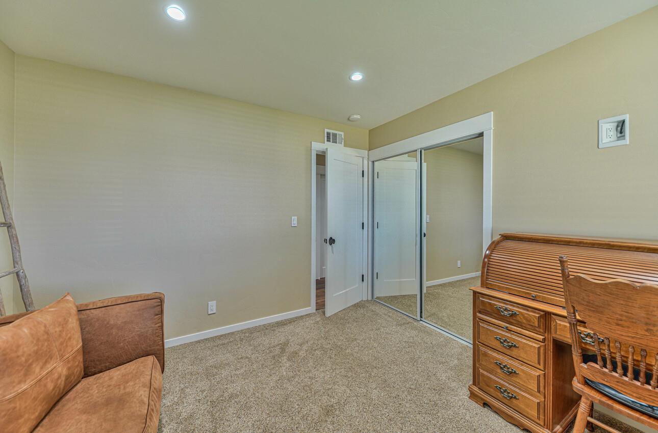 222 La Mesa Drive Salinas, CA 93901 - Photo 28 of 34