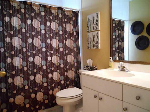 2842 Southwest Montego Terrace Stuart, FL 34997 - Photo 15 of 25 Bathroom