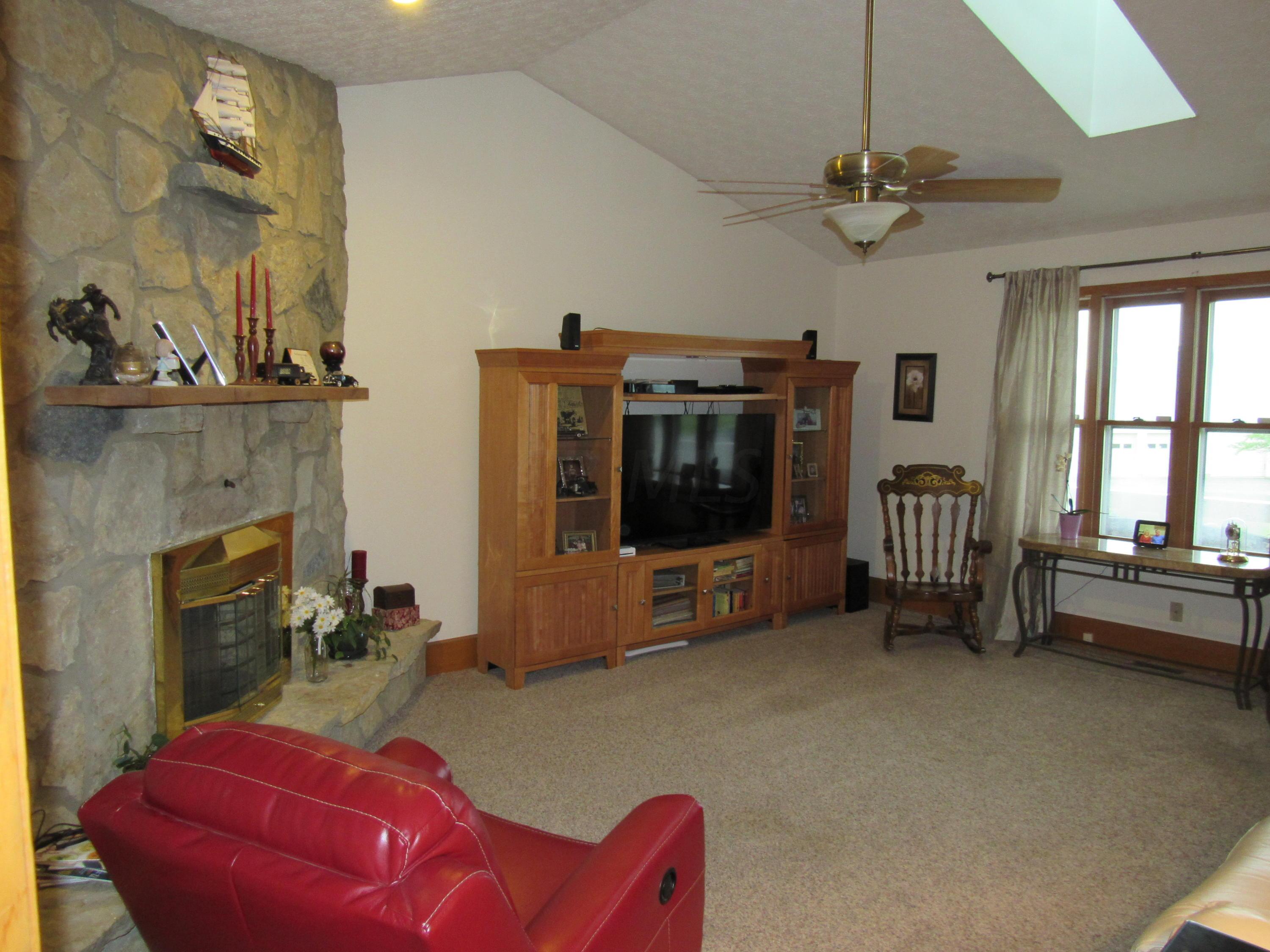 5275 Bell Station Road Circleville, OH 43113 - Photo 4 of 40