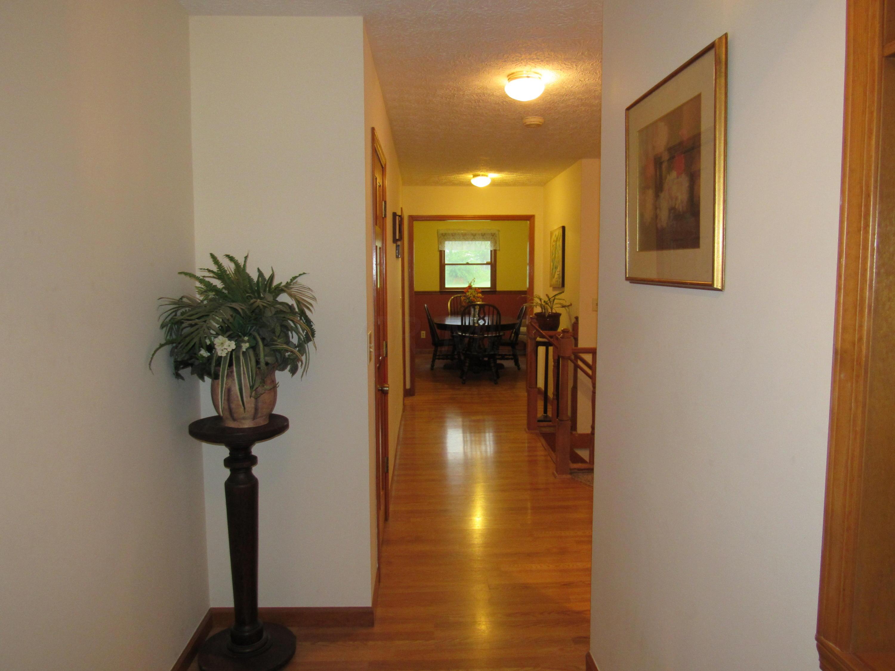 5275 Bell Station Road Circleville, OH 43113 - Photo 7 of 40