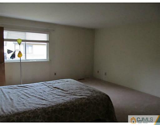 7805 Hana Road Edison, NJ 08817 - Photo 5 of 6 Gallery Image 5