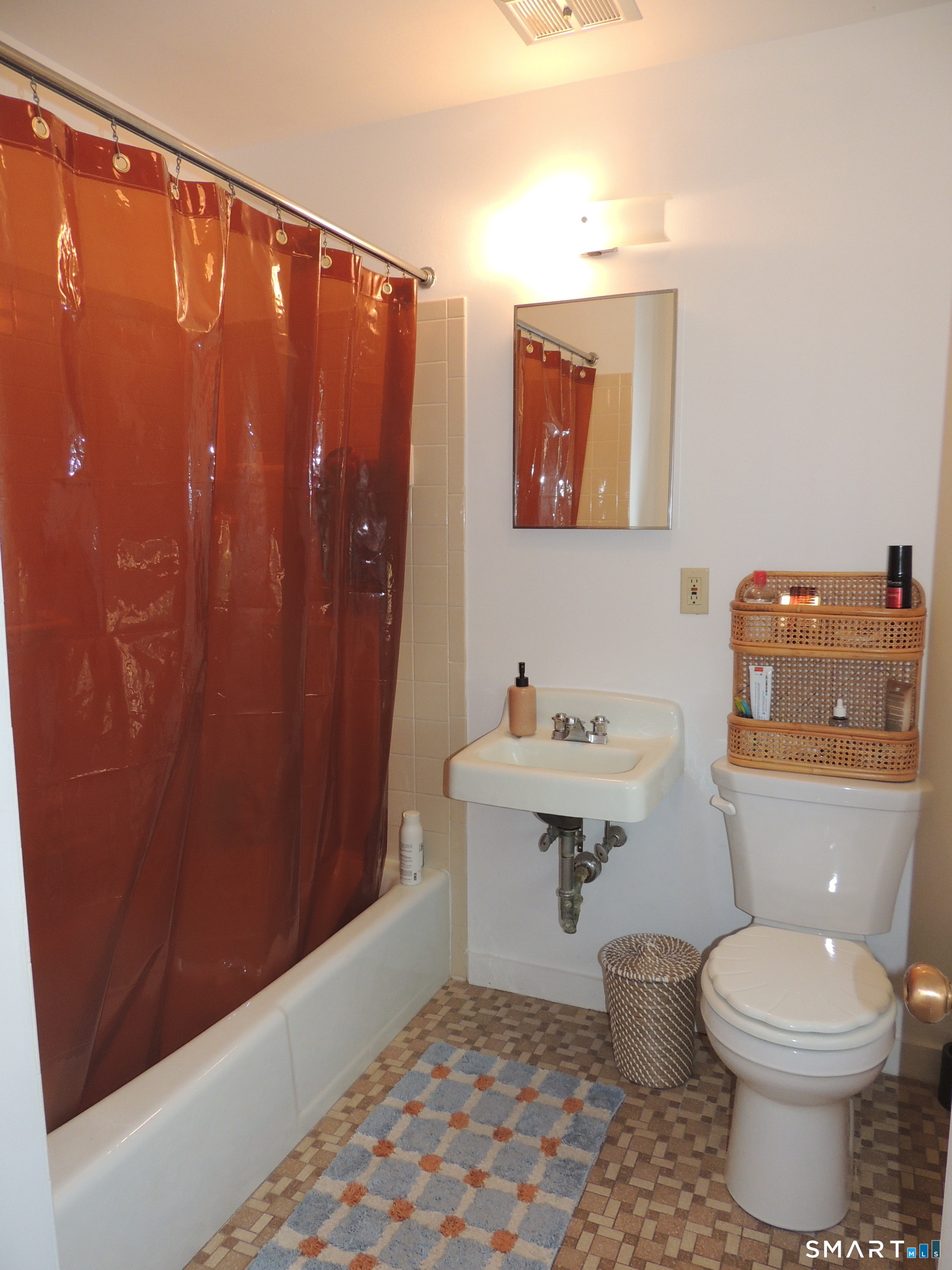 159 East Main Street, Unit 3 Branford, CT 06405 - Photo 13 of 20
