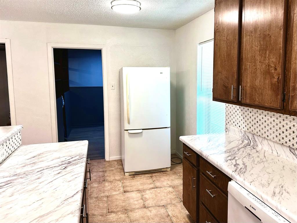 1528 Angel Fire Drive Dallas, TX 75253 - Photo 12 of 24