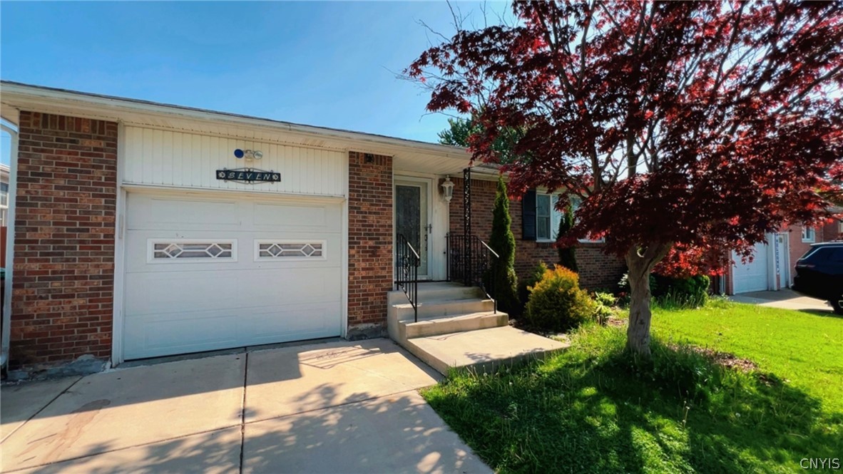 7 East Rouen Drive Cheektowaga, NY 14227 - Photo 1 of 25