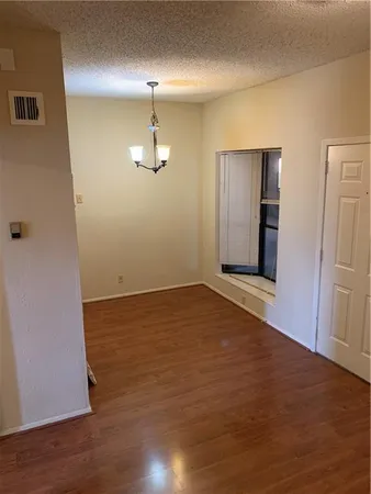 $1,050 | 3316 Guadalupe Street, Unit 211, Austin, TX 78705