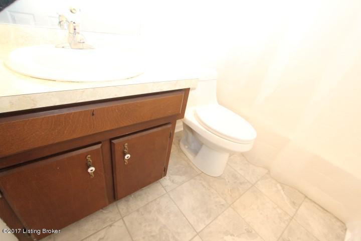 183 Hickory Road Lawrenceburg, KY 40342 - Photo 18 of 36 Bathroom