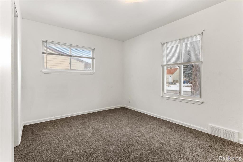 26039 Lehigh Street Inkster, MI 48141 - Photo 8 of 17
