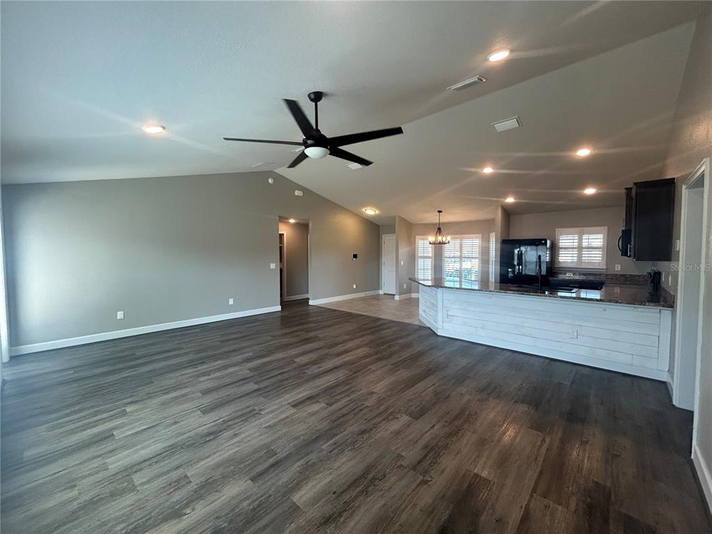 9155 Southeast 47th Court Road Ocala, FL 34480 - Photo 2 of 16