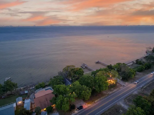 $439,000 | 13947 Highway 20, Niceville, FL 32578