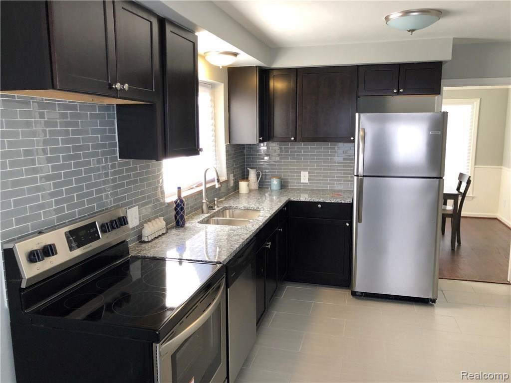 15736 Ashton Road Detroit, MI 48223 - Photo 12 of 14 IMG_1545.JPG