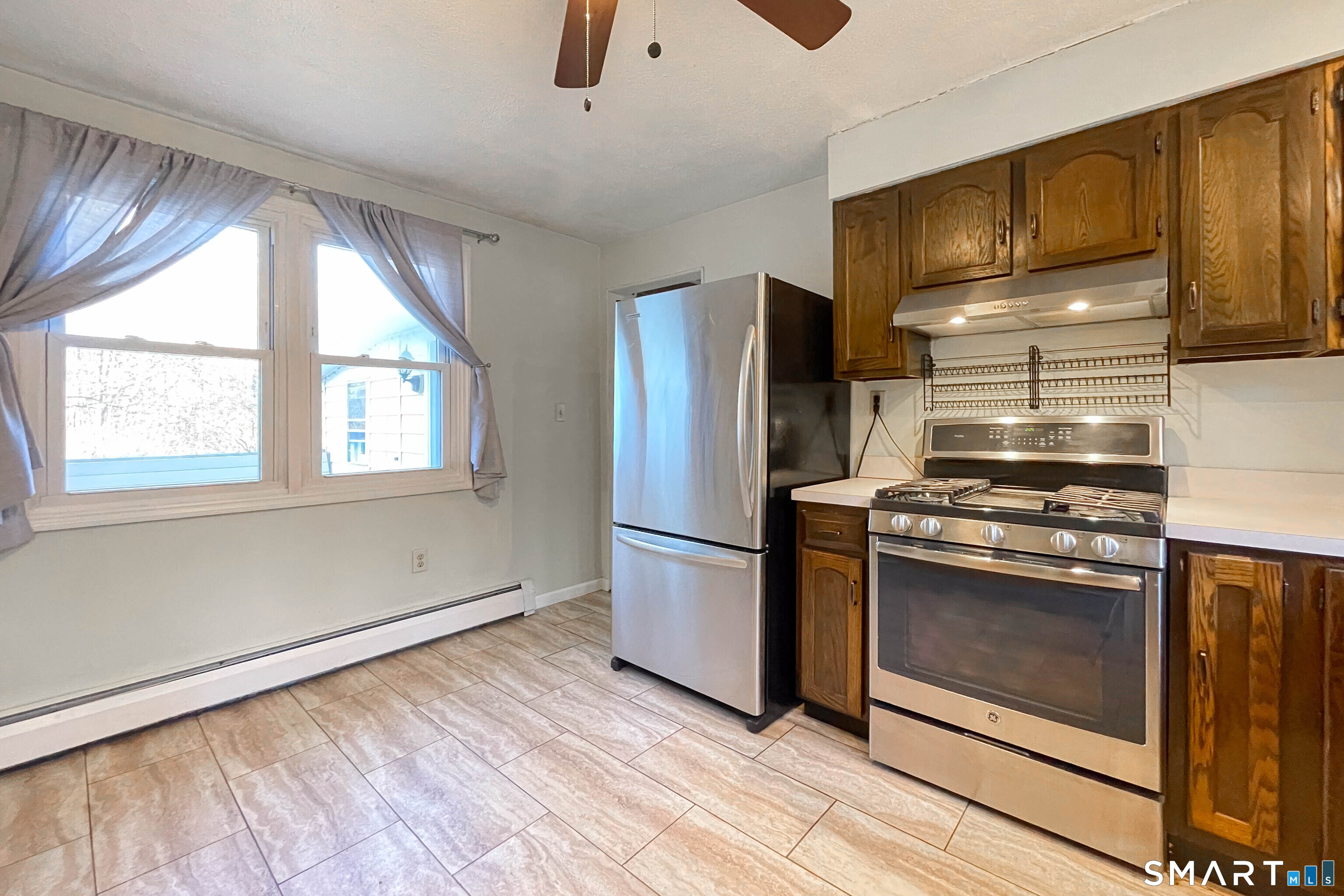 399 West Woods Road Hamden, CT 06518 - Photo 11 of 40