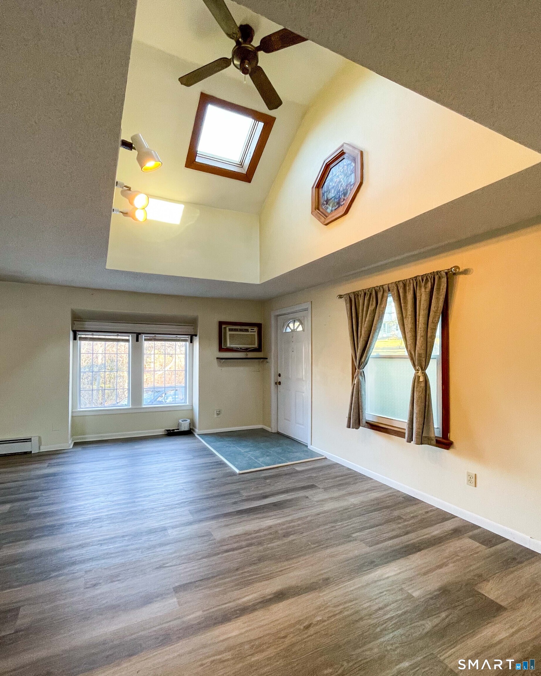 399 West Woods Road Hamden, CT 06518 - Photo 3 of 40