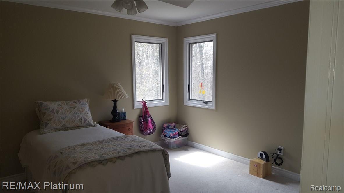 522 Timbermill Lane Howell, MI 48843 - Photo 16 of 29 Bedroom 3 with jack and jill bathroom