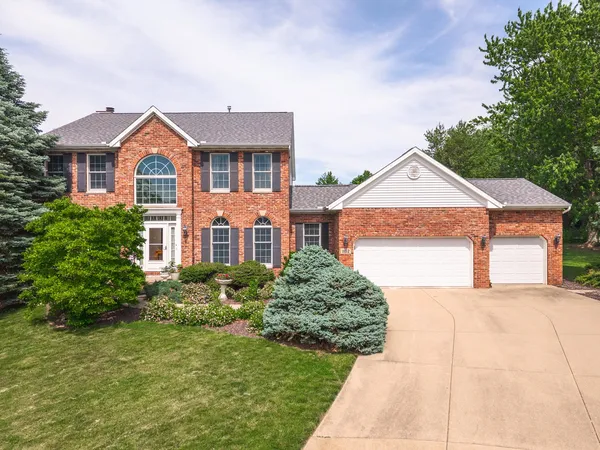 $399,900 | 1102 Tanger Cc Court, Normal, IL 61761