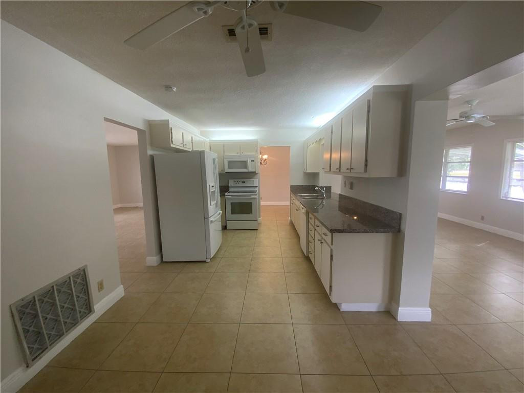 7104 Northwest 70th Street Tamarac, FL 33321 - Photo 14 of 30 Photo 14