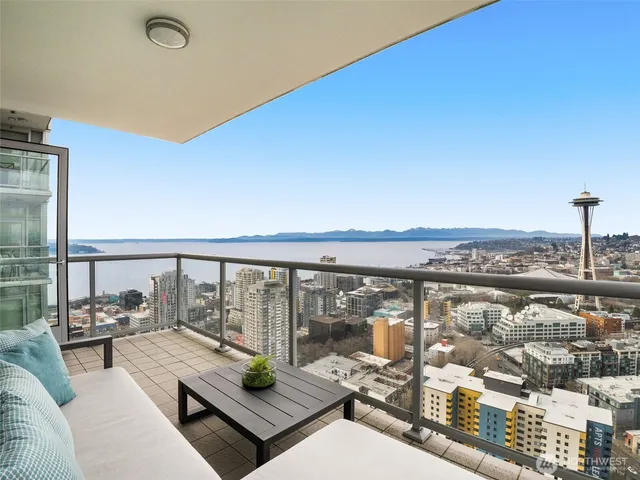 $2,435,000 | 583 Battery Street, Unit 3802N, Seattle, WA 98121