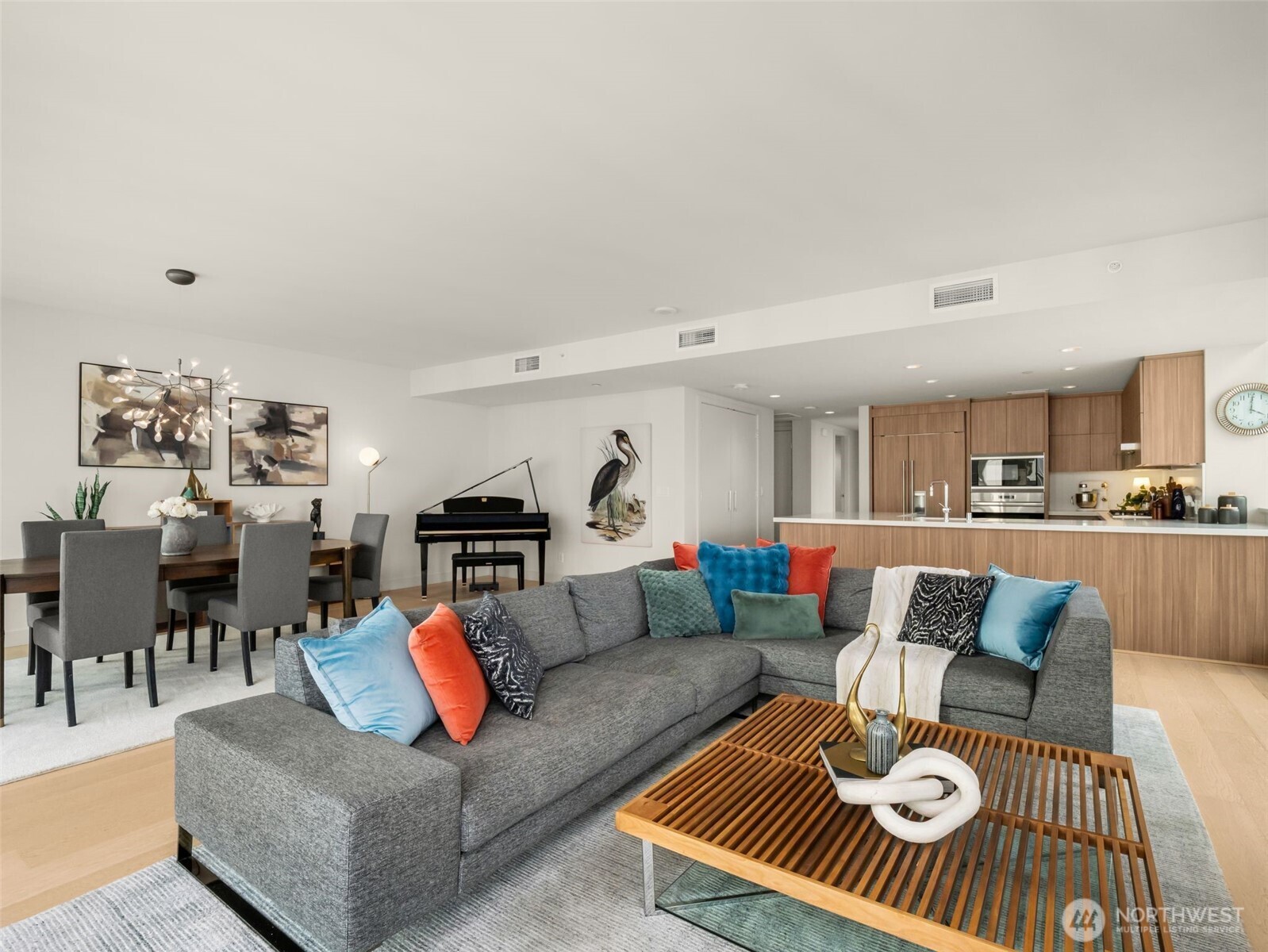 583 Battery Street, Unit 3802N Seattle, WA 98121 - Photo 4 of 32