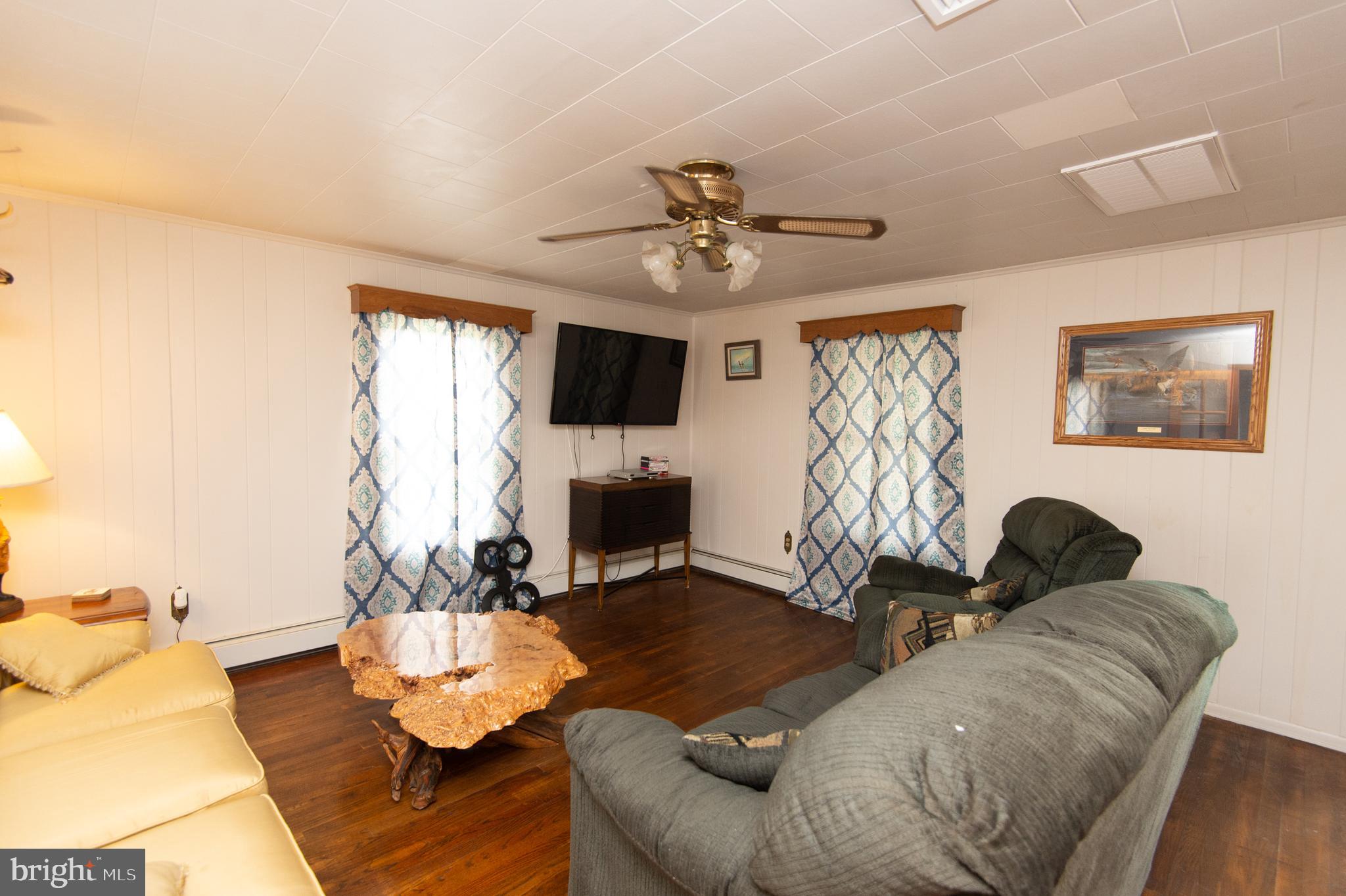 2104 Wingate Bishops Head Road Wingate, MD 21675 - Photo 5 of 28 living room