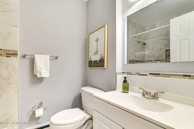 $2,100 | 5263 Glen Terrace, Tobyhanna, PA 18466