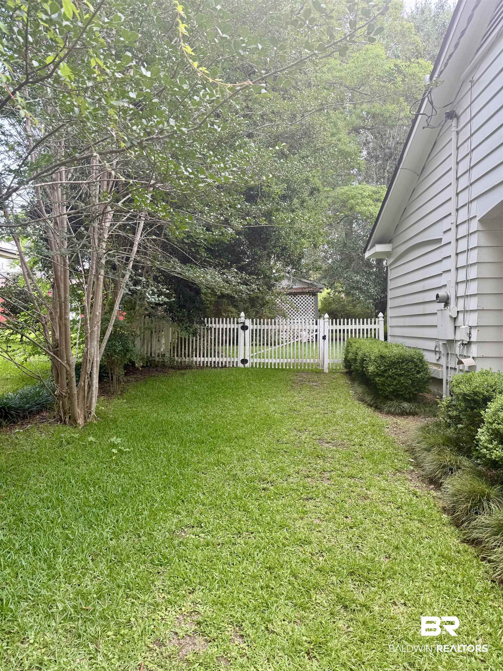 1412 Poplar Avenue Brewton, AL 36426 - Photo 31 of 32 View of yard