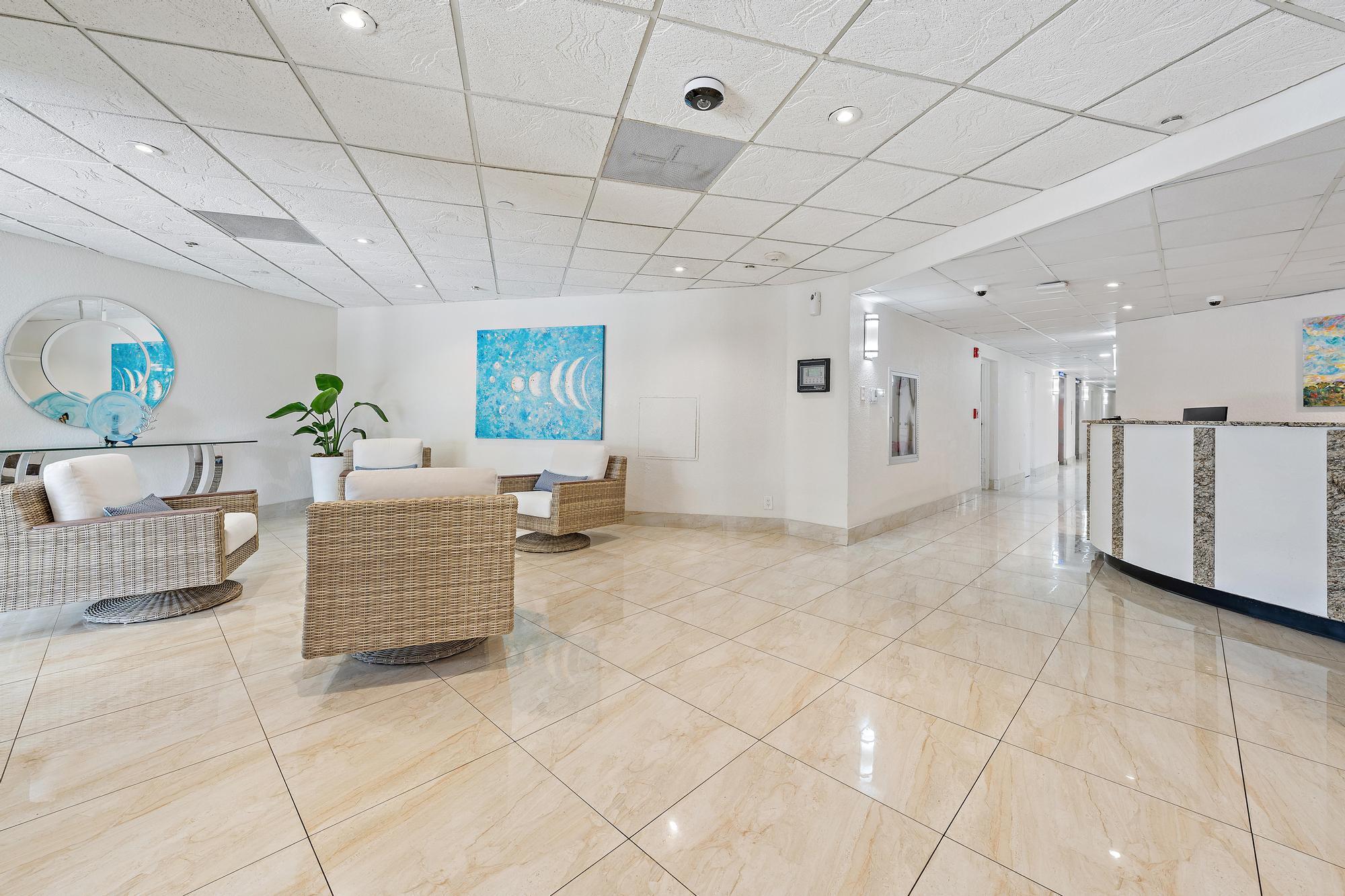 5420 North Ocean Drive, Unit PH2 Riviera Beach, FL 33404 - Photo 22 of 34 Connemara