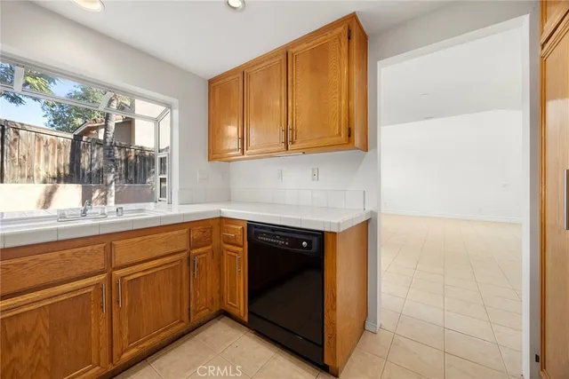 $3,000 | 2211 Ascot Street, Corona, CA 92879