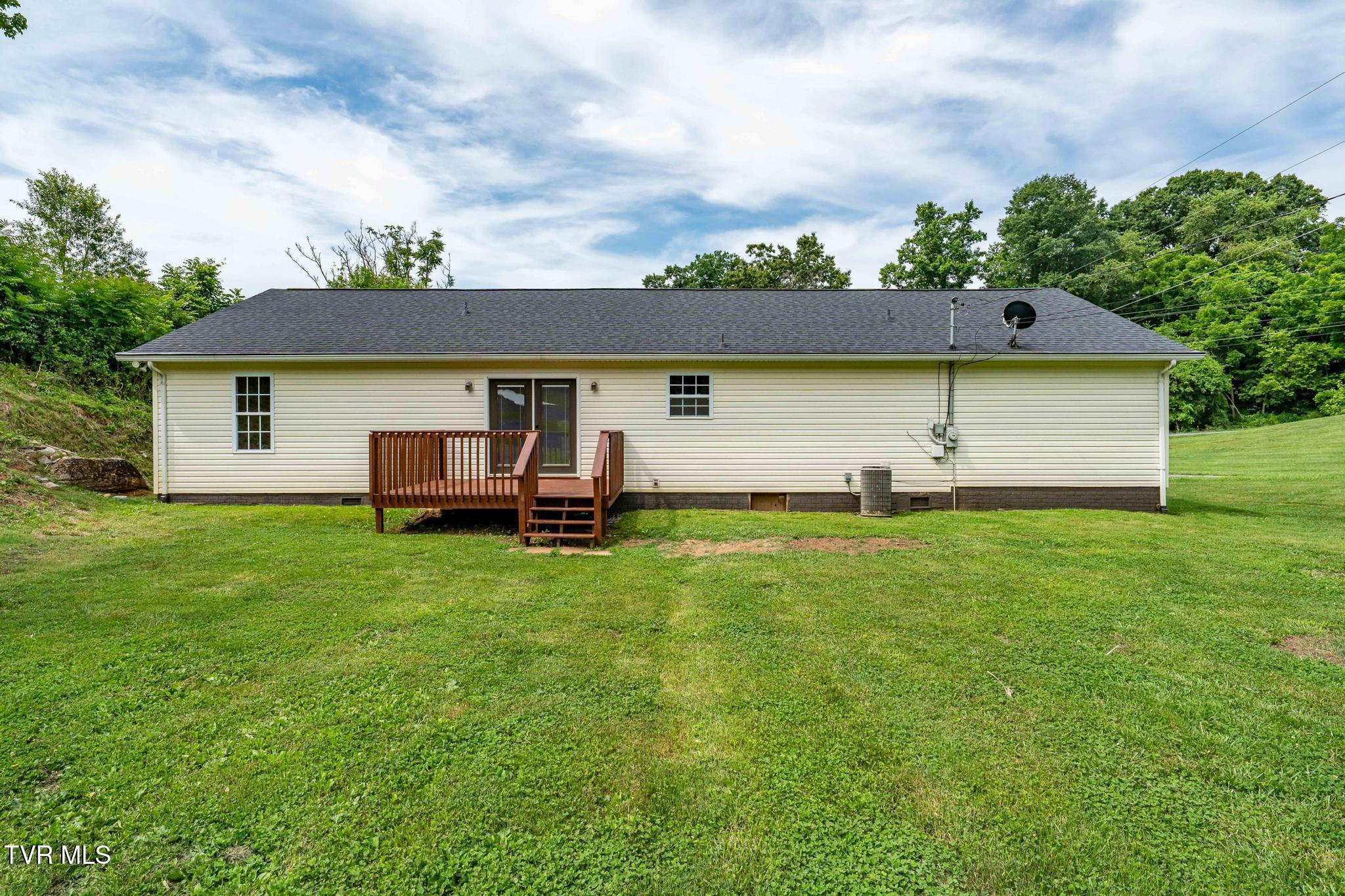 184 County Farm Road Jonesborough, TN 37659 - Photo 7 of 71 184 County Farm Road (45 of 78)