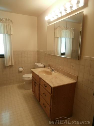 965 North Hintz Road Owosso, MI 48867 - Photo 15 of 33 31261549-14.JPG