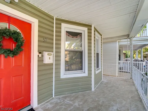 $3,900 | 52 Amherst Street, East Orange, NJ 07018