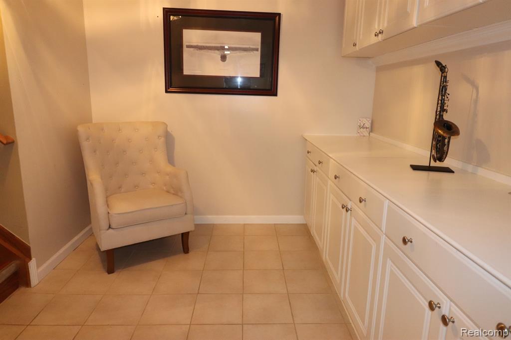 26258 Orchard Lake Road Farmington Hills, MI 48334 - Photo 15 of 22